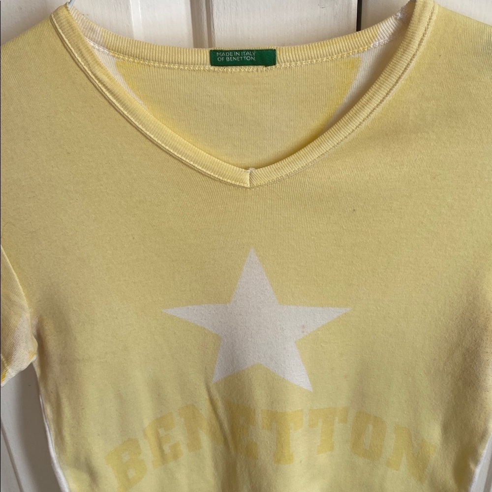 Benetton Yellow Star V Neck Top - Picture 2 of 3